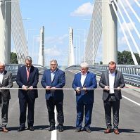 Felavatták a Kalocsa és Paks közötti új Duna-hidat
