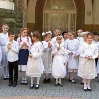 Pünkösdölő lesz pénteken a Kecskeméti Református Gimnázium előtt