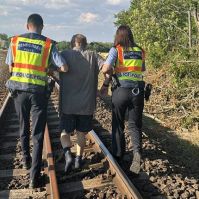 Eltévedt idős embert mentettek meg a rendőrök