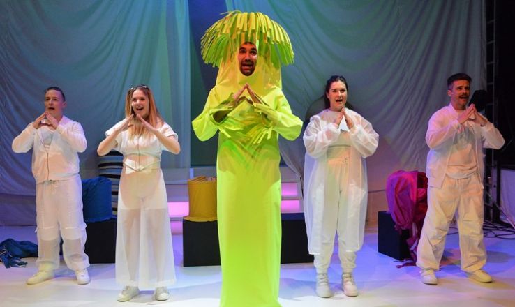 Atanáz, a lámpaláz – A Ciróka legújabb előadása közös felfedezésre hívja a gyerekeket