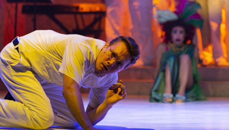 Gyilkosság a Kelemen László Kamaraszínházban – Az elkövető: Tom Ripley