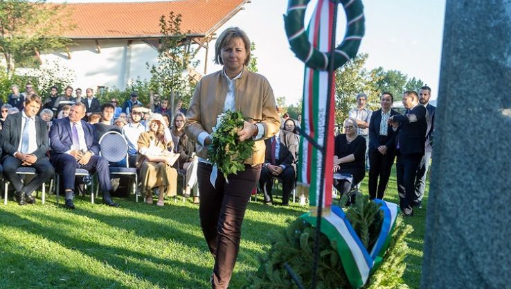 Szoboravatás a Hungarikum Ligetben