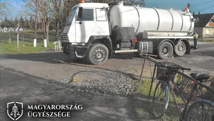 Teherautóval hajtott rá a sértettre