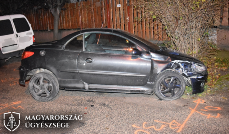 Két parkoló autónak is nekiment az ittas sofőr