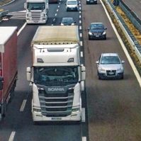 Kamiontilalom karácsonykor és szilveszterkor