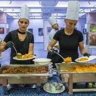 Több mint hatszázan adakoztak a Hírös Vacsorán: Két turnusban vacsoráztak az Agórában