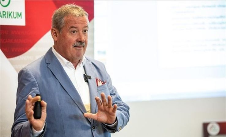 V. Németh Zsolt lesz a Hunyadi Pódium vendége