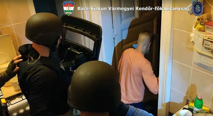 A széfre utaztak, de nem számoltak a biztonsági kamerákkal (VIDEÓ)