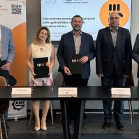 Együttműködési megállapodást kötött a Ceglédi Szakképzési Centrum és a Neumann János Egyetem