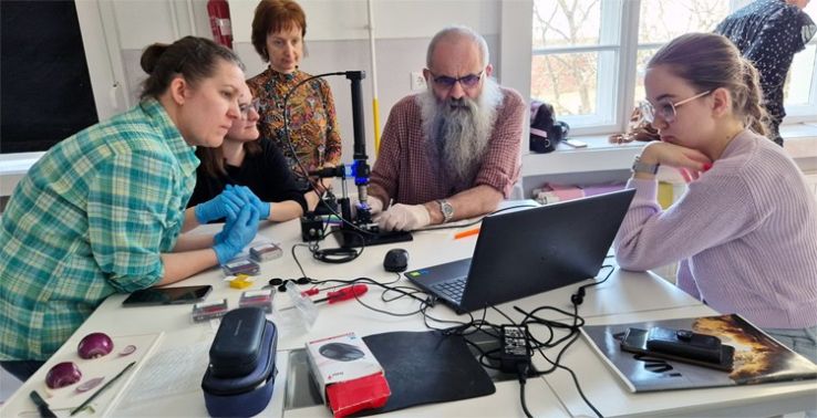 Korszerű biológia a Piarista Öveges Diáklaborban