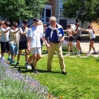 Érzékenyítő foglalkozás az Érzékelések kertjében