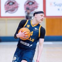 Okko Jarvi bekapcsolódott a munkába