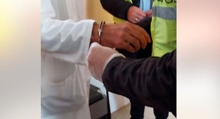 Letartóztatták az illegális nemátalakító műtétek elvégzésével gyanúsított kiskunhalasi orvosokat