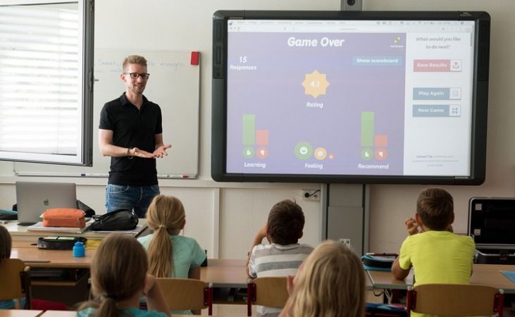 A pedagógusok átlagbére idén eléri a 844 ezer forintot