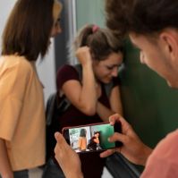 Védd magad online! – Zaklatás