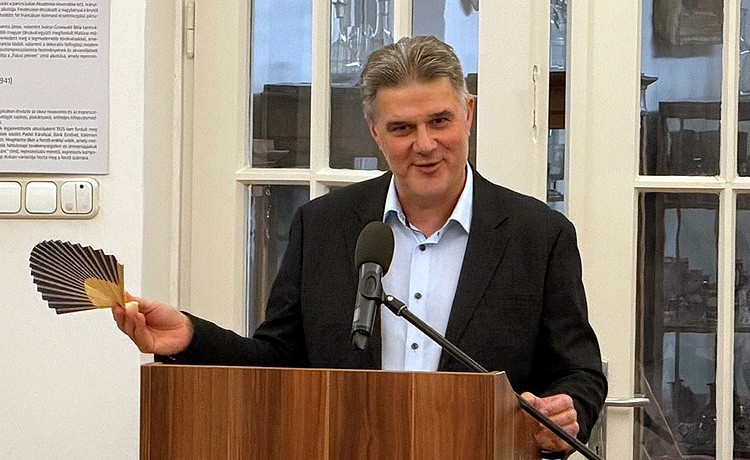 A legyezők titokzatos világa költözött a Bozsó Gyűjteménybe