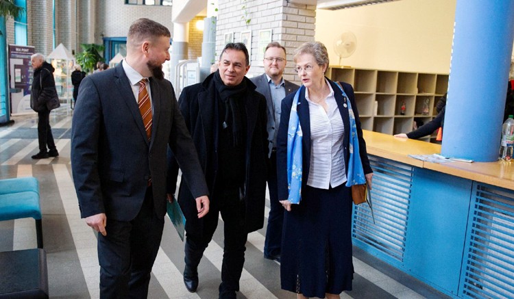 Határtalan könyvtári megoldások Kecskeméten Határtalan könyvtári megoldások Kecskeméten