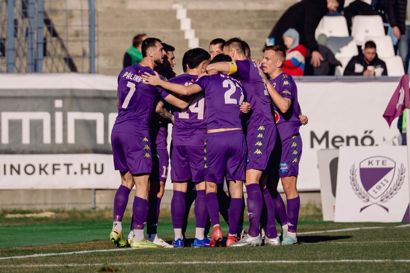 Az élvonal legjobb formában lévő csapatához megyünk Az élvonal legjobb formában lévő csapatához megyünk