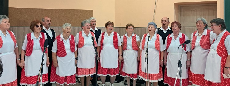 „Aranyfürt” Dalostalálkozó – Az éneklés öröme aranykorban „Aranyfürt” Dalostalálkozó – Az éneklés öröme aranykorban