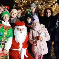 Lovas kocsival érkezett a Mikulás a Melinda parkba