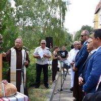 Pietrelcinai Szent Pio bronz fejszobrát avatták fel Kecskeméten