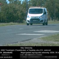 Lakott területen a megengedett 50 km/h helyett 108-cal hajtott