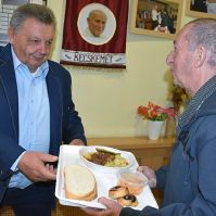 Balogh Károly, Helvécia polgármestere ismét támogatta a Wojtyla Barátság Központ rászorultjait