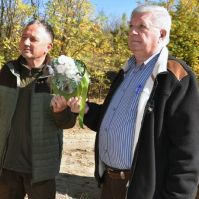 Koszorúzással emlékeztek Krisztus szolgálatára Izsák-Matyópusztán