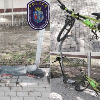 Biciklit és rollert loptak el egy iskolából