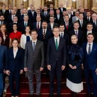 Magyar Péter: az NKA-ügy kérdésessé teszi, hogy a fideszes képviselők jogszerűen ülhetnek-e a parlamentben