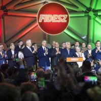 Orbán Viktor: gratuláltam a győztes pártnak