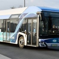 Utasokat szállít Kecskeméten a hidrogénhajtású tesztbusz