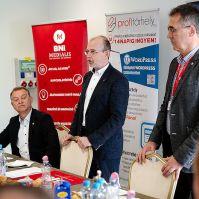 A BNI kecskeméti csoportja közel negyven cégvezetője látogatott a Tormási Autóházba