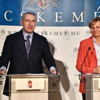 Lázár János és Szemereyné Pataki Klaudia vezetésével "ÉKM-csúcs Kecskemét" plenáris találkozó volt Kecskeméten