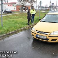 Erőszakkal vitte el a sértett autóját