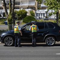 Mobil-razzia: Jövő héten ellenőrzi a rendőrség a vezetés közbeni mobilozást