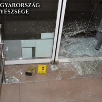 Háromszor is betört a piaci büfébe