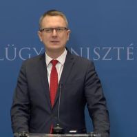 Rétvári Bence: országszerte hatezer időpont foglalható melanomaszűrésre az Egészségablakon keresztül