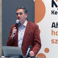 Újranézhetők a Hírös Szenior Egyetem előadásai – Elsőként Dr. Szabó István egészségügyi előadása érhető el
