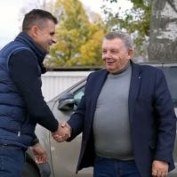 Cseh Tamás Helvécián tájékozódott az útburkolat felújítások helyzetéről