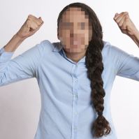 Diáklány támadt az intézkedő iskolaőrre