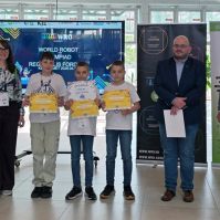 Robotok és kultúra találkozása Kecskeméten: a Neumann János Egyetem adott otthont a WRO regionális fordulójának