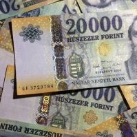 A különadókat, az árrésstoppot és az üzemanyagár-szabályozást idővel megszünteti az új kormány