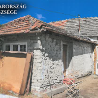 Nyakára kötelet téve négy napig fogva tartotta