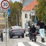 Egyre több balesetet okoznak az elektromos rollerek – Erre figyelmeztetnek a Biztonság hetén