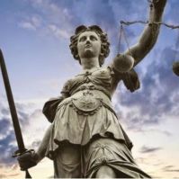 18 vállalkozást szolgált ki fiktív számlákkal egy számlagyár