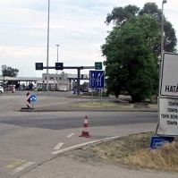 Megbuktak az útlevelek a határon
