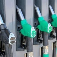 Hétfőn a 95-ös benzin átlagára 617 Ft/liter, a gázolaj pedig 662 Ft/liter volt Magyarországon