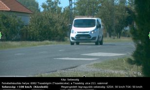Lakott területen a megengedett 50 km/h helyett 108-cal hajtott