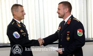 Ünnepi állománygyűlés a megyei katasztrófavédelemnél október 23-a alkalmából